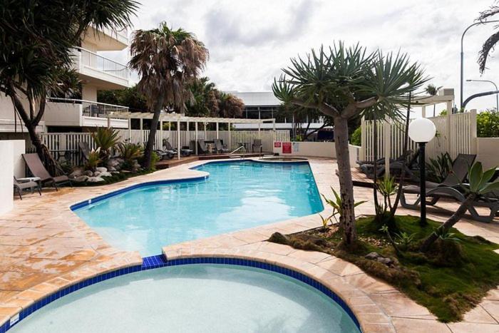 Deluxe Two Bedroom Apartment With Ocean Views Coolum Beach Bagian luar foto