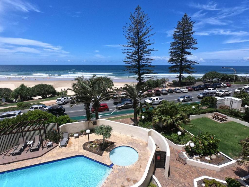 Deluxe Two Bedroom Apartment With Ocean Views Coolum Beach Bagian luar foto