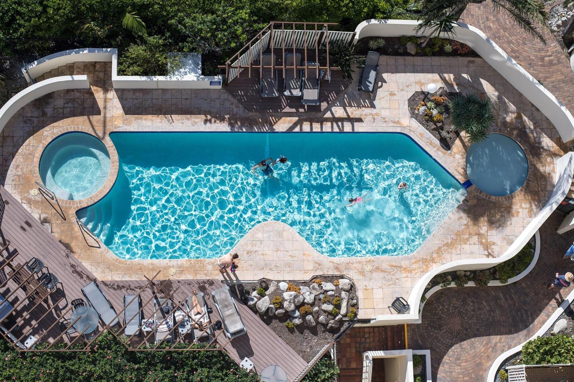 Deluxe Two Bedroom Apartment With Ocean Views Coolum Beach Bagian luar foto